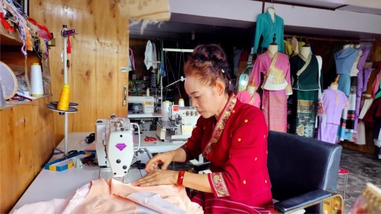 �����½���Σ�һ��һ�߻洺�ｳ�Ĵ�����ʮ��